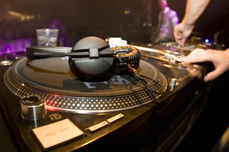 dj equipment rental